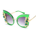 New Fashion Green Diamond Oversized Sunglasses Women Designer Luxury Cat Eye Sunglasses Transparent Frame Vintage Shades